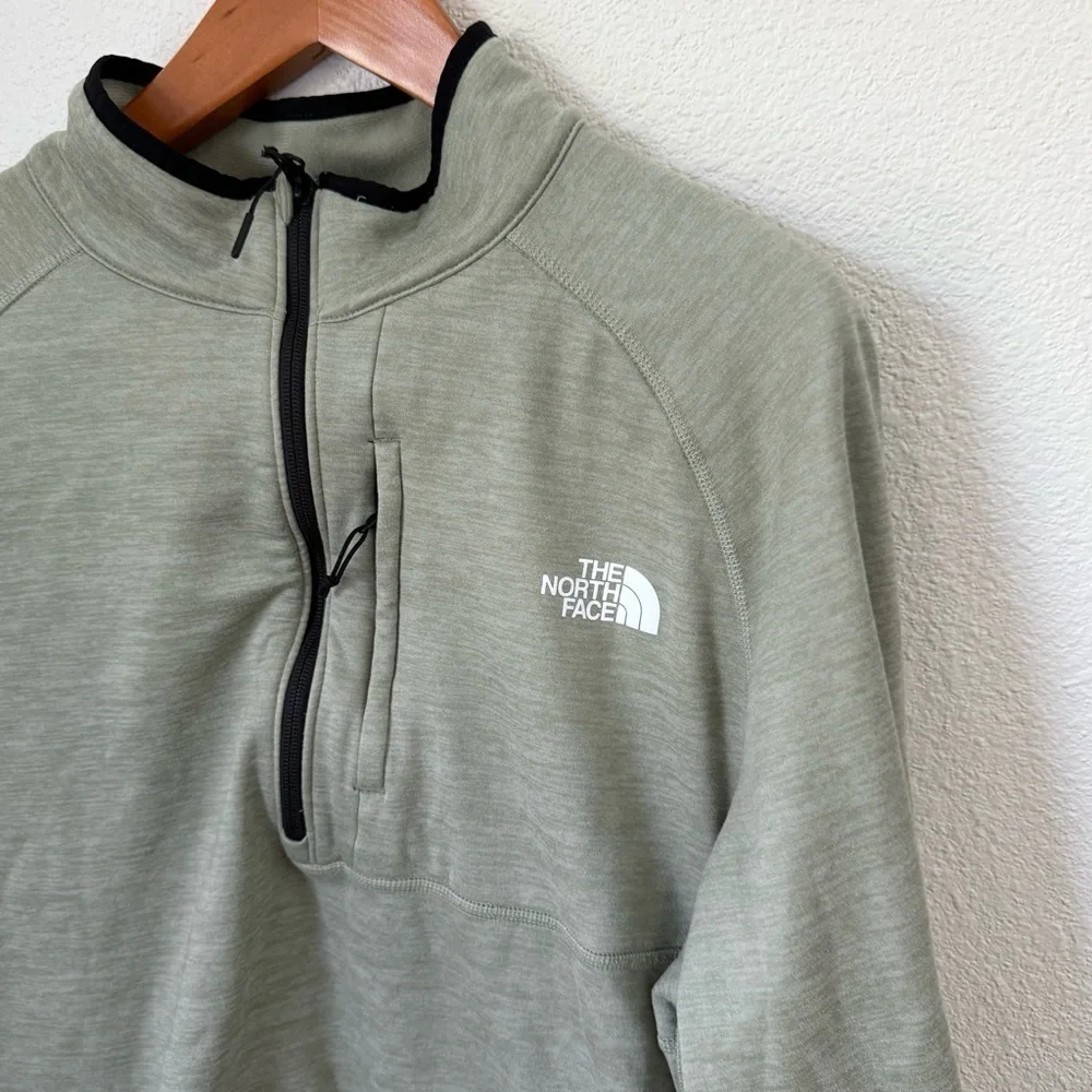 The North Face Black and Light Green Zip-Up Pullover Men’s Size XL